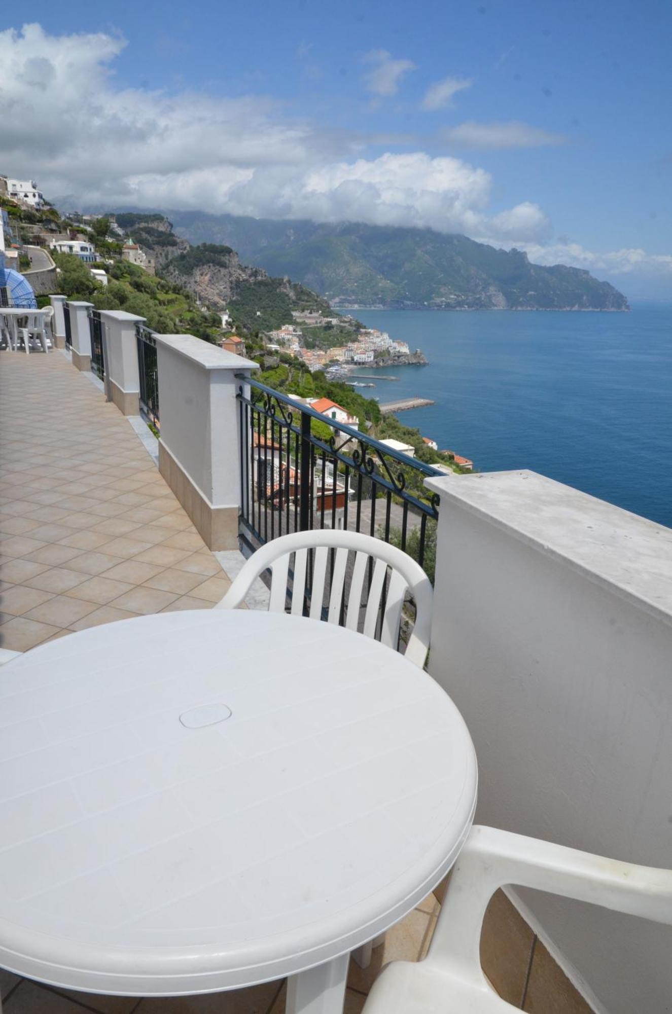 Aparthotel Amalfi Hills Habitación foto